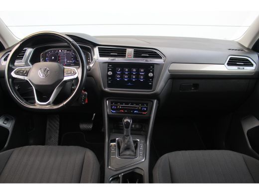 Volkswagen Tiguan Allspace 1.5 TSI Life Business 7p. | Trekhaak | ACC | Camera | Navi | Stoel&Stuurverwarming | Clima | Adap... ActivLease financial lease