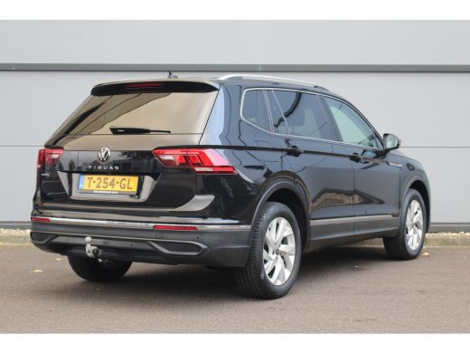 Volkswagen Tiguan Allspace 1.5 TSI Life Business 7p. | Trekhaak | ACC | Camera | Navi | Stoel&Stuurverwarming | Clima | Adap... ActivLease financial lease