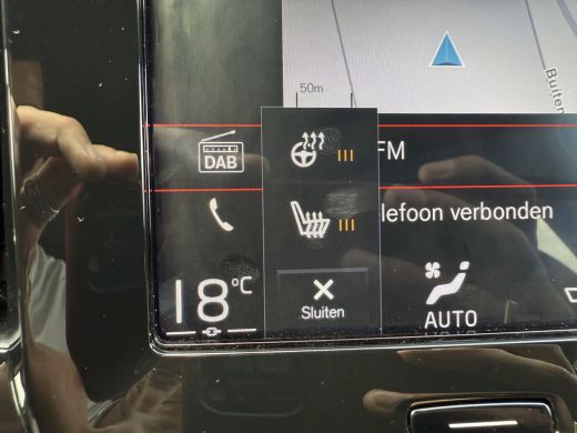 Volvo  XC40 2.0 B4 R-Design | Stoel en stuurwielverwarming | Camera | Parkeersensoren voor en achter | BLIS |... ActivLease financial lease