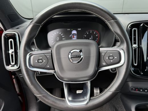 Volvo  XC40 2.0 B4 R-Design | Stoel en stuurwielverwarming | Camera | Parkeersensoren voor en achter | BLIS |... ActivLease financial lease