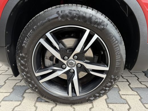 Volvo  XC40 2.0 B4 R-Design | Stoel en stuurwielverwarming | Camera | Parkeersensoren voor en achter | BLIS |... ActivLease financial lease