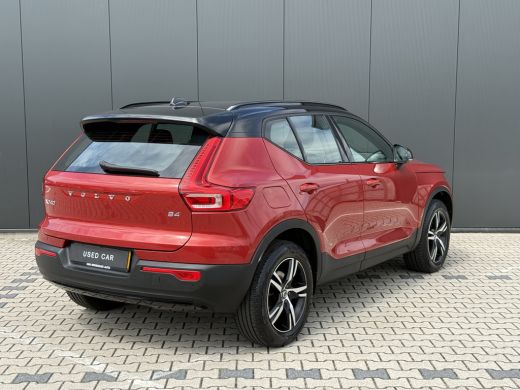 Volvo  XC40 2.0 B4 R-Design | Stoel en stuurwielverwarming | Camera | Parkeersensoren voor en achter | BLIS |... ActivLease financial lease