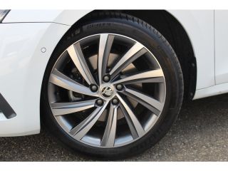 Skoda Octavia Combi 1.4 TSI iV PHEV Business | LederAlcantara | Crystal Light | Canton | HeadUp | Memory | Elek...