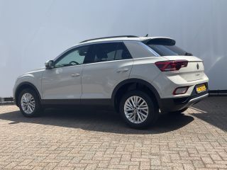 Volkswagen T-Roc 1.5 TSI Life 150pk Automaat Adap.Cruise Carplay Cam Hoogzitter Incl.BTW