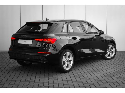 Audi A3 Sportback Advanced edition | Aluminium optiek in het interieur | Assistentiepakket Rijden en Park... ActivLease financial lease