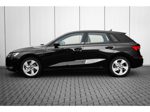 Audi A3 Sportback Advanced edition, A3 (2025) | Aluminium optiek in het interieur | Assistentiepakket Rij... ActivLease financial lease