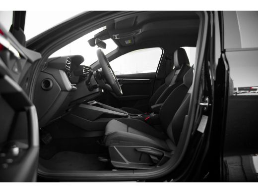 Audi A3 Sportback Advanced edition | Aluminium optiek in het interieur | Assistentiepakket Rijden en Park... ActivLease financial lease