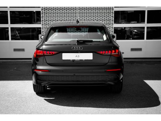 Audi A3 Sportback Advanced edition | Aluminium optiek in het interieur | Assistentiepakket Rijden en Park... ActivLease financial lease