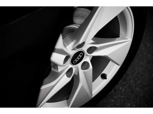 Audi A3 Sportback Advanced edition | Aluminium optiek in het interieur | Assistentiepakket Rijden en Park... ActivLease financial lease