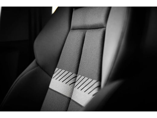 Audi A3 Sportback Advanced edition | Aluminium optiek in het interieur | Assistentiepakket Rijden en Park... ActivLease financial lease
