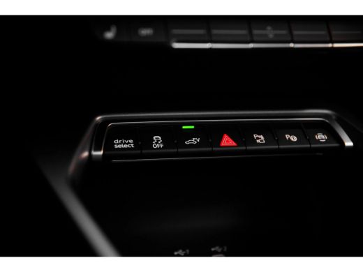Audi A3 Sportback Advanced edition | Aluminium optiek in het interieur | Assistentiepakket Rijden en Park... ActivLease financial lease