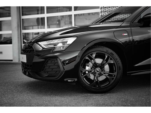 Audi A3 Sportback S edition | Aluminium optiek in het interieur | Assistentiepakket Rijden en Parkeren Pl... ActivLease financial lease