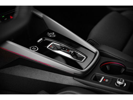 Audi A3 Sportback S edition | Aluminium optiek in het interieur | Assistentiepakket Rijden en Parkeren Pl... ActivLease financial lease
