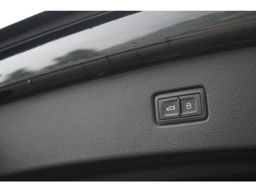 Audi Q7 55 TFSI quattro grijs-kenteken Pano 360-cam 21inch 4wielbest laser-LED ActivLease financial lease