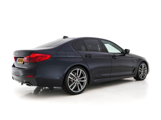 BMW 5 Serie 520d xDrive M-Sport-Pack High Executive Aut. *PANO | LUXURY-LEATHER | FULL-LED | HEAD-UP | DIGI-C... ActivLease financial lease