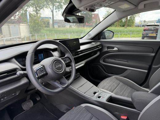 Jeep Avenger Longitude 54 kWh | Navi | Carplay | Stoelverwarming | ActivLease financial lease