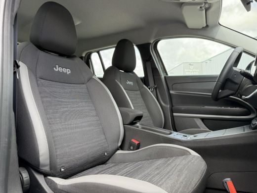 Jeep Avenger Longitude 54 kWh | Navi | Carplay | Stoelverwarming | ActivLease financial lease