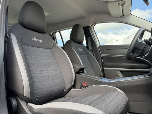 Jeep Avenger Longitude 54 kWh | Navi | Carplay | Stoelverwarming | ActivLease financial lease