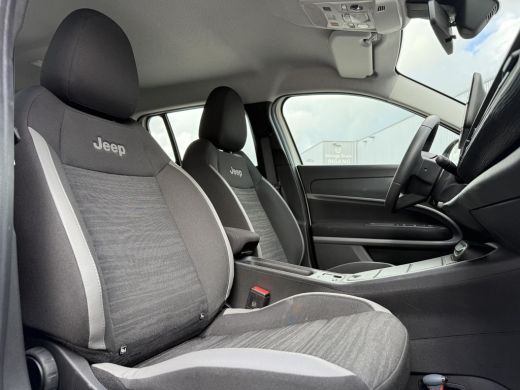 Jeep Avenger Longitude 54 kWh Aut. | Navi | Carplay | Stoelverwarming | ActivLease financial lease