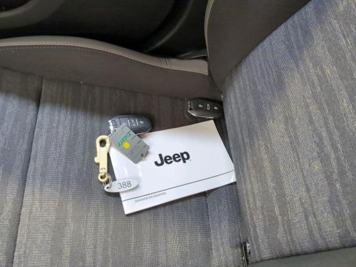 Jeep Avenger Longitude 54 kWh | Navi | Carplay | Stoelverwarming | ActivLease financial lease
