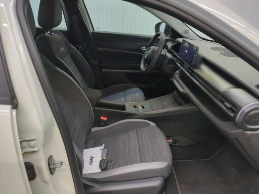 Jeep Avenger Longitude 54 kWh | Navi | Carplay | Stoelverwarming | ActivLease financial lease