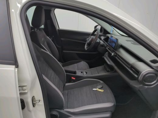 Jeep Avenger Longitude 54 kWh | Navi | Carplay | Stoelverwarming | ActivLease financial lease