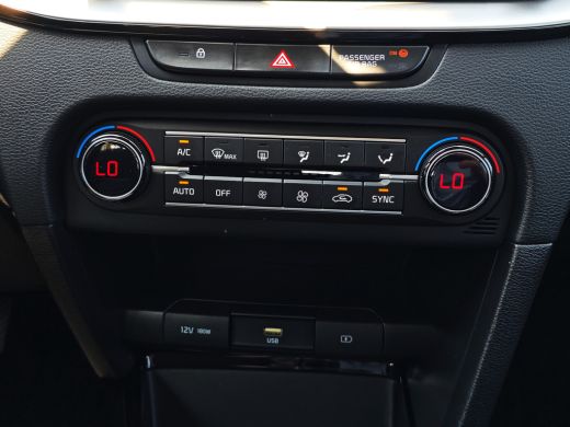 Kia Ceed 1.0 T-GDi - 120 Pk - Euro 6 - Navi - ParkeerCamera - AppleCarplay AndroidAuto ActivLease financial lease
