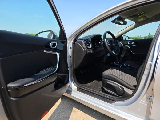 Kia Ceed 1.0 T-GDi - 120 Pk - Euro 6 - Navi - ParkeerCamera - AppleCarplay AndroidAuto ActivLease financial lease