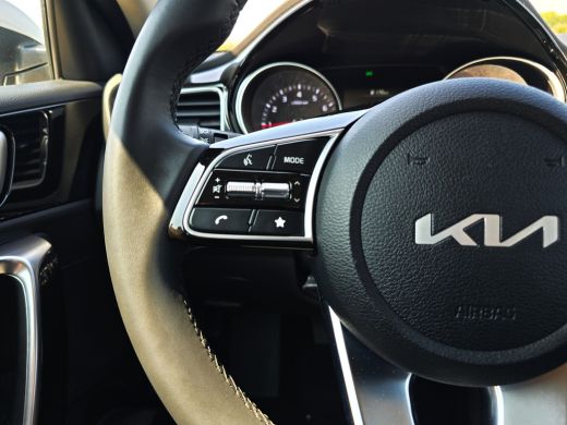 Kia Ceed 1.0 T-GDi - 120 Pk - Euro 6 - Navi - ParkeerCamera - AppleCarplay AndroidAuto ActivLease financial lease