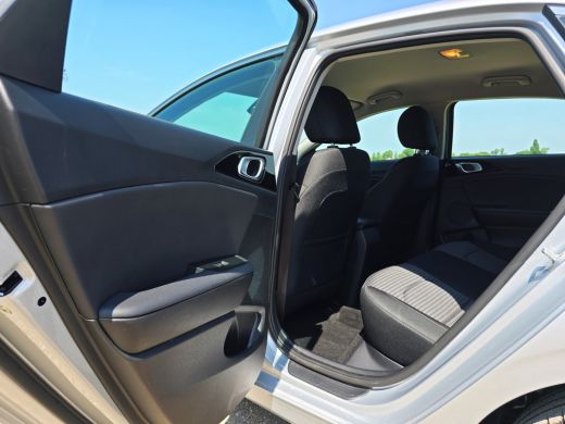 Kia Ceed 1.0 T-GDi - 120 Pk - Euro 6 - Navi - ParkeerCamera - AppleCarplay AndroidAuto ActivLease financial lease