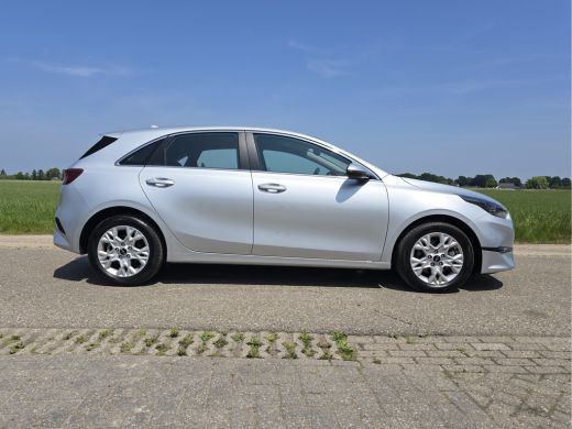 Kia Ceed 1.0 T-GDi - 120 Pk - Euro 6 - Navi - ParkeerCamera - AppleCarplay AndroidAuto ActivLease financial lease