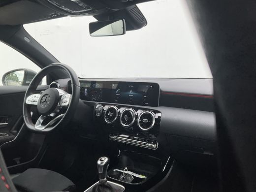 Mercedes-Benz A-Klasse 160 Business Solution AMG Line Carplay Stoelverw Led NL-Auto 31.841KM! ActivLease financial lease