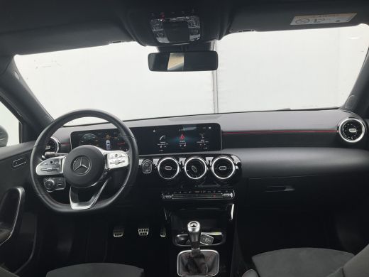 Mercedes-Benz A-Klasse 160 Business Solution AMG Line Carplay Stoelverw Led NL-Auto 31.841KM! ActivLease financial lease
