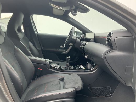 Mercedes-Benz A-Klasse 160 Business Solution AMG Line Carplay Stoelverw Led NL-Auto 31.841KM! ActivLease financial lease