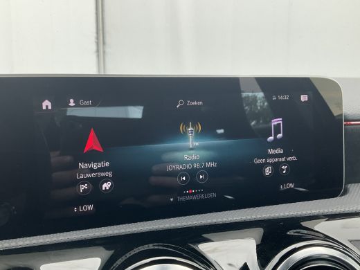 Mercedes-Benz A-Klasse 160 Business Solution AMG Line Carplay Stoelverw Led NL-Auto 31.841KM! ActivLease financial lease