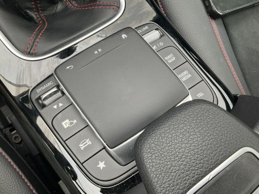 Mercedes-Benz A-Klasse 160 Business Solution AMG Line Carplay Stoelverw Led NL-Auto 31.841KM! ActivLease financial lease