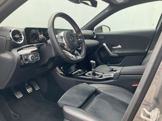 Mercedes-Benz A-Klasse 160 Business Solution AMG Line Carplay Stoelverw Led NL-Auto 31.841KM! ActivLease financial lease