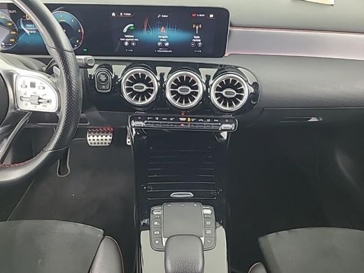 Mercedes-Benz A-Klasse 180d Aut. Business Sol. AMG | Navi | Camera | Sfeer | ActivLease financial lease
