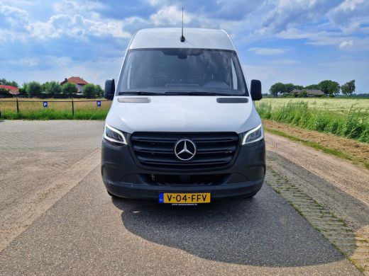 Mercedes-Benz Sprinter 211 CDI L2 H2 FWD - Euro 6 - 110 Pk - MBUX - ParkeerCamera ActivLease financial lease
