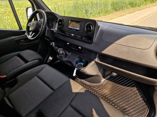 Mercedes-Benz Sprinter 211 CDI L2 H2 FWD - Euro 6 - 110 Pk - MBUX - ParkeerCamera ActivLease financial lease