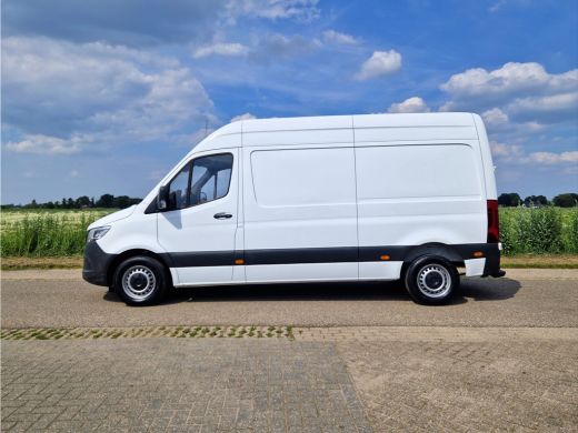 Mercedes-Benz Sprinter 211 CDI L2 H2 FWD - Euro 6 - 110 Pk - MBUX - ParkeerCamera ActivLease financial lease