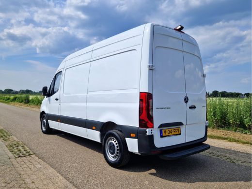 Mercedes-Benz Sprinter 211 CDI L2 H2 FWD - Euro 6 - 110 Pk - MBUX - ParkeerCamera ActivLease financial lease