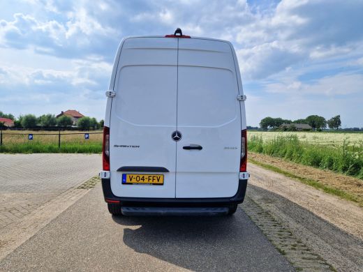 Mercedes-Benz Sprinter 211 CDI L2 H2 FWD - Euro 6 - 110 Pk - MBUX - ParkeerCamera ActivLease financial lease