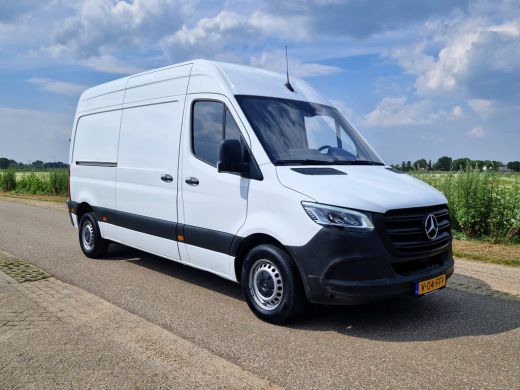 Mercedes-Benz Sprinter 211 CDI L2 H2 FWD - Euro 6 - 110 Pk - MBUX - ParkeerCamera ActivLease financial lease