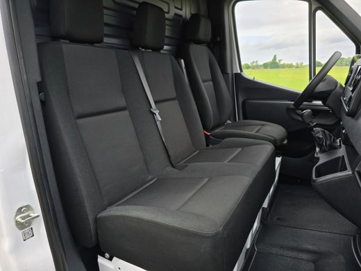 Mercedes-Benz Sprinter 315 1.9 CDI L2 H2 RWD - 150 Pk - Euro 6 - MBUX - ParkeerCamera - Airco - Cruise Control ActivLease financial lease