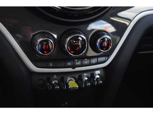 Mini Countryman 2.0 Cooper S E ALL4 Pepper | Sportstoelen | Cruise | Climate ActivLease financial lease