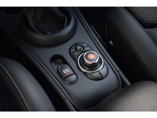 Mini Countryman 2.0 Cooper S E ALL4 Pepper | Sportstoelen | Cruise | Climate ActivLease financial lease