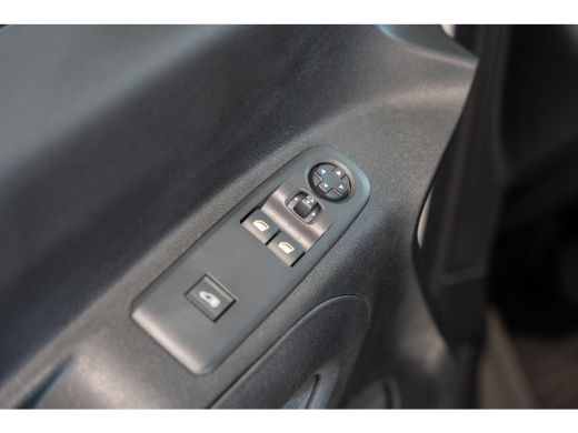 Opel Combo 1.5 BlueHDi 100 S&S L1 | 3 Zitplaatsen | Parkeersensoren | Apple Carplay & Android Auto | Elektri... ActivLease financial lease