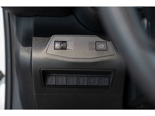 Opel Combo 1.5 BlueHDi 100 S&S L1 | 3 Zitplaatsen | Parkeersensoren | Apple Carplay & Android Auto | Elektri... ActivLease financial lease