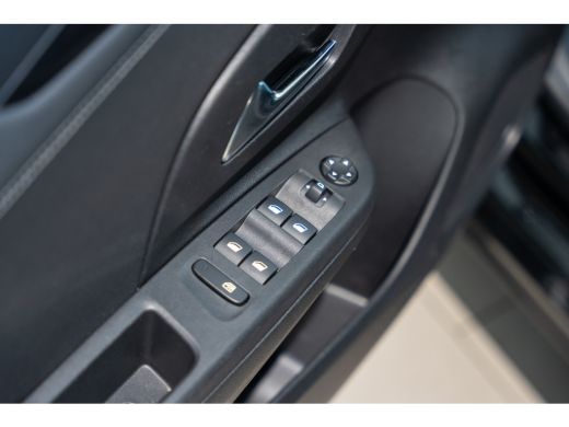 Opel Corsa 1.2 Turbo 100PK Elegance | Parkeersensoren | Climate Controle | Apple Carplay & Android Auto | Ge... ActivLease financial lease